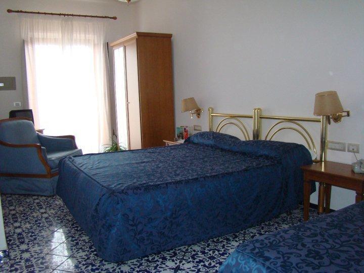 Hotel Zi'Ntonio Scala Szoba fotó